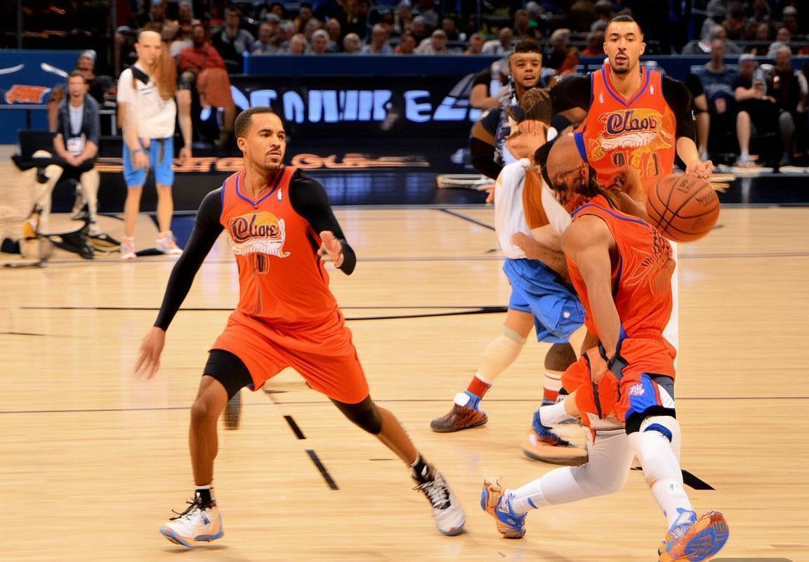 亚历山大领衔雷霆遇挑战？詹姆斯·哈登或通过先签后换加盟明尼苏达森林狼队，费城76人队交易重塑西部格局