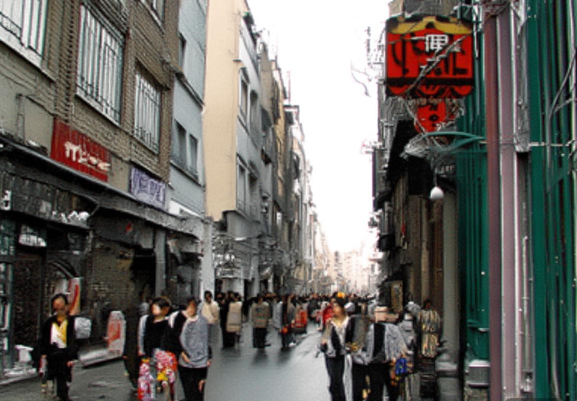 西甲焦点战：巴塞罗那诺坎普力克马德里竞技，莱万多夫斯基关键表现引领胜利